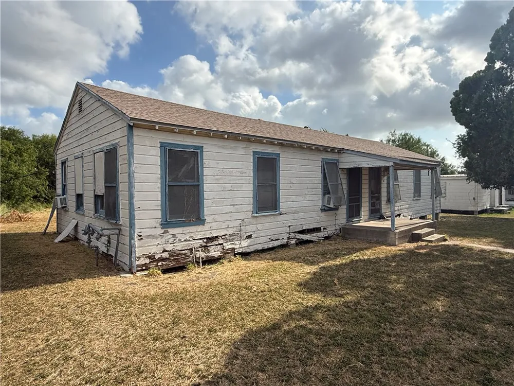 5108 Thomas Drive Corpus Christi, TX 78407