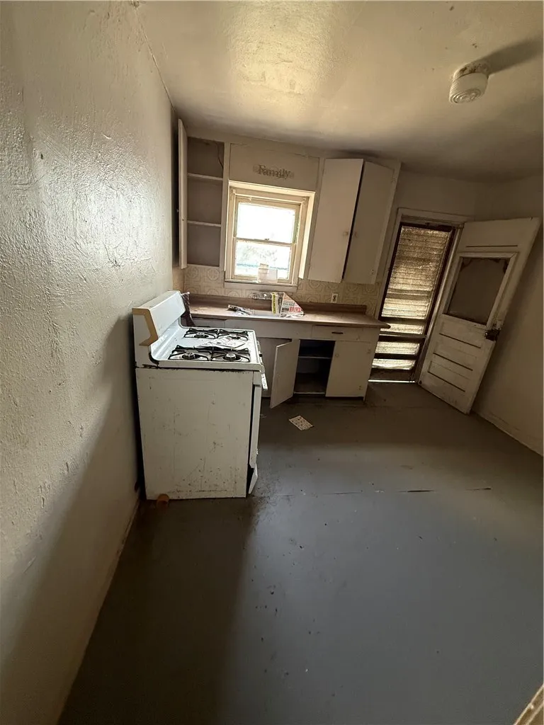 5108 Thomas Drive Corpus Christi, TX 78407