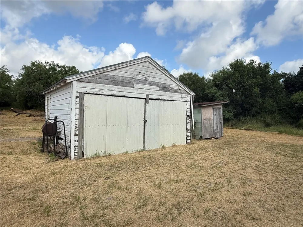 5108 Thomas Drive Corpus Christi, TX 78407