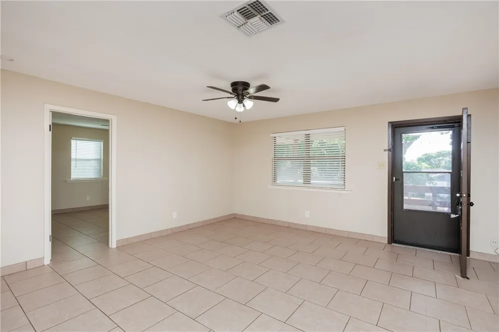 3830 Jamaica Drive Corpus Christi, TX 78418
