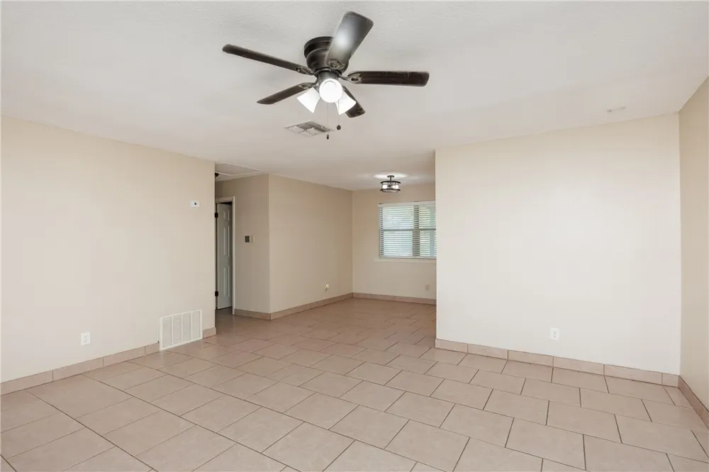 3830 Jamaica Drive Corpus Christi, TX 78418