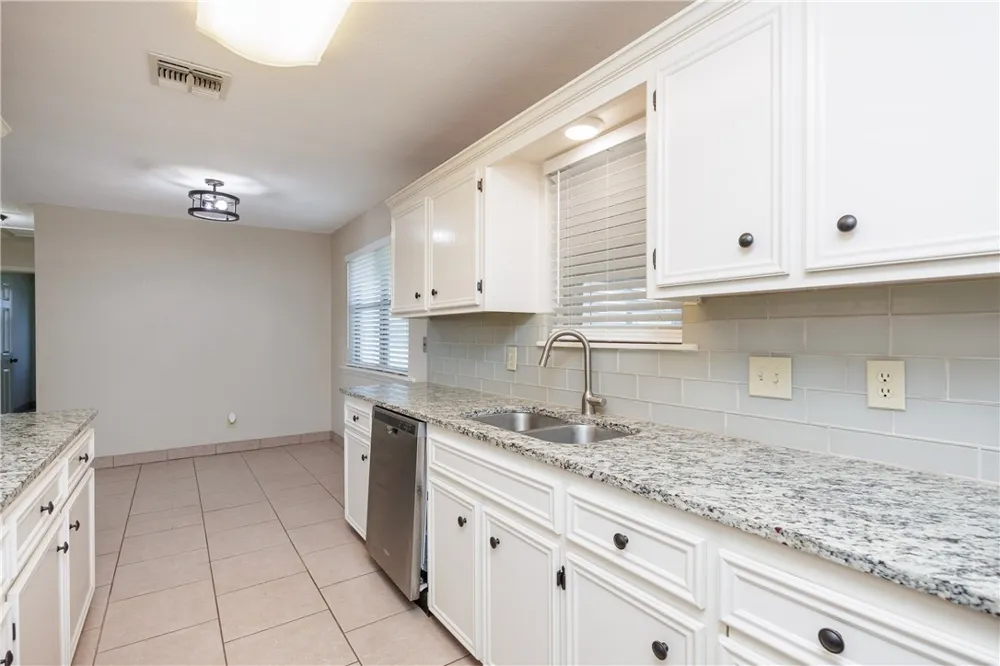 3830 Jamaica Drive Corpus Christi, TX 78418