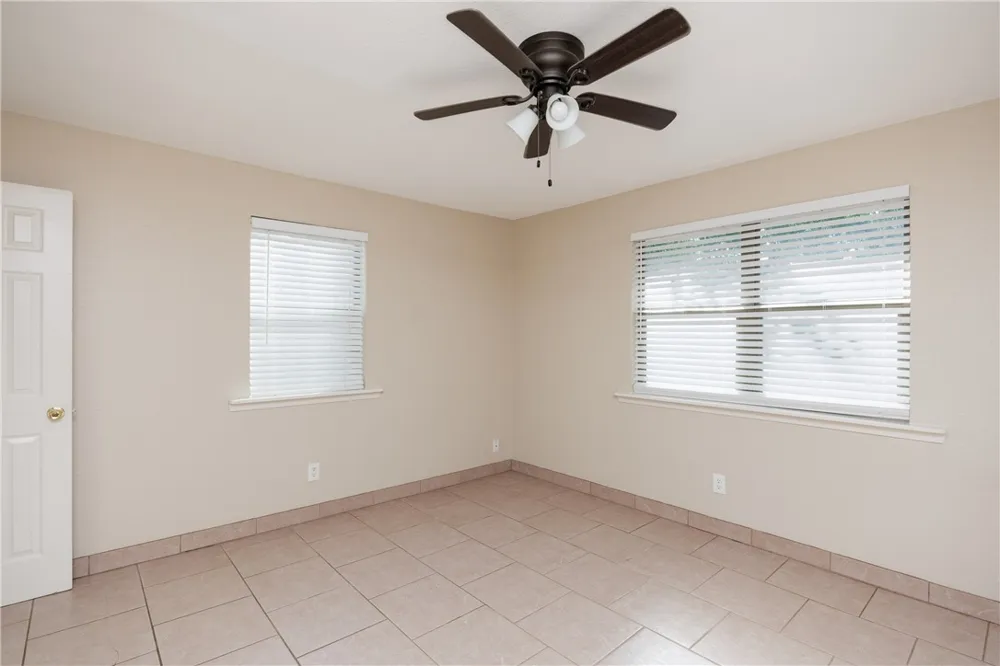 3830 Jamaica Drive Corpus Christi, TX 78418