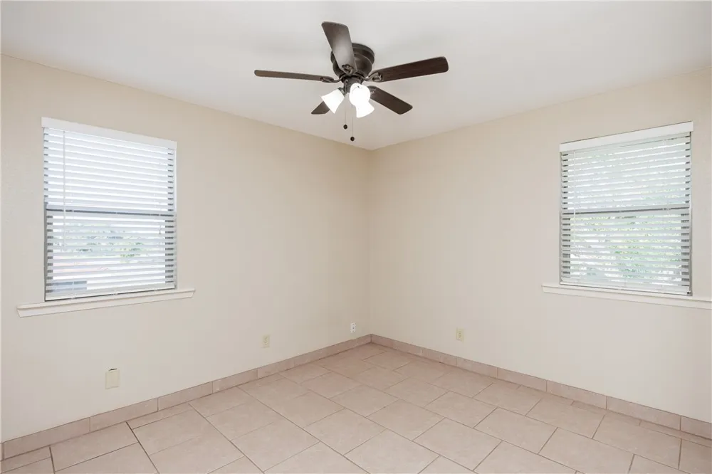 3830 Jamaica Drive Corpus Christi, TX 78418