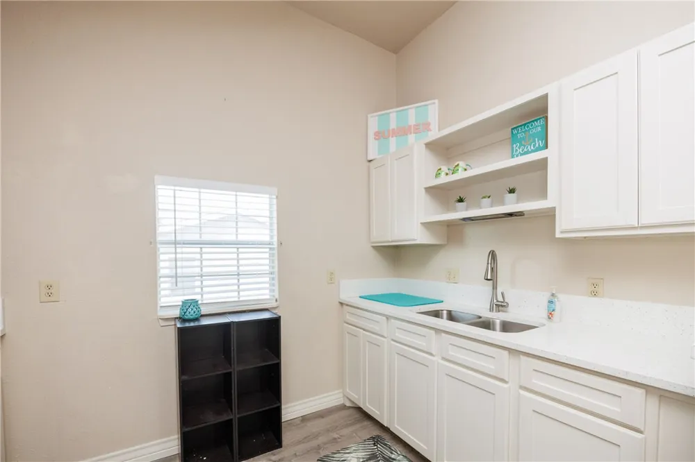 3830 Jamaica Drive Corpus Christi, TX 78418