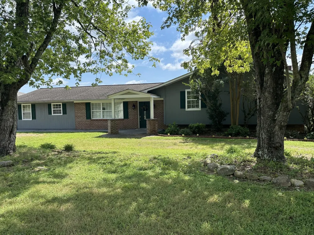 430 Lakeview Drive Spring City, TN 37381