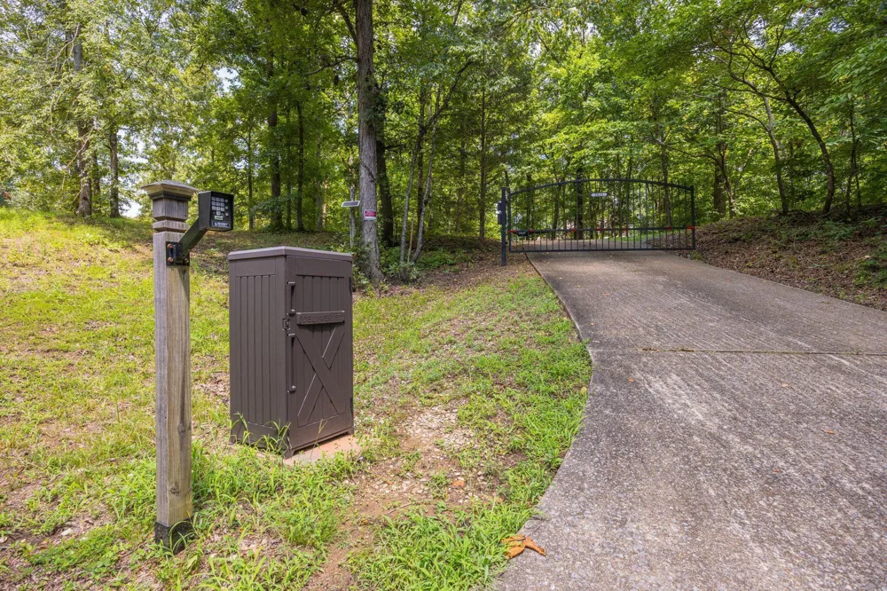 5021 Parkerson Road Apison, TN 37302