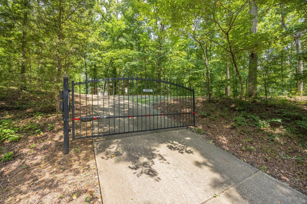 5021 Parkerson Road Apison, TN 37302
