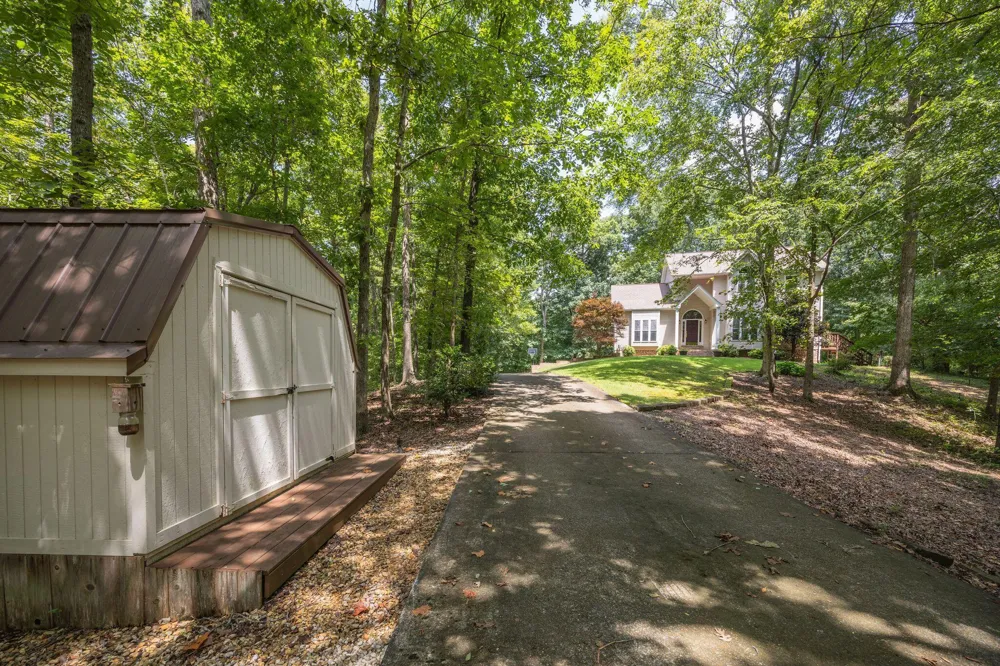 5021 Parkerson Road Apison, TN 37302