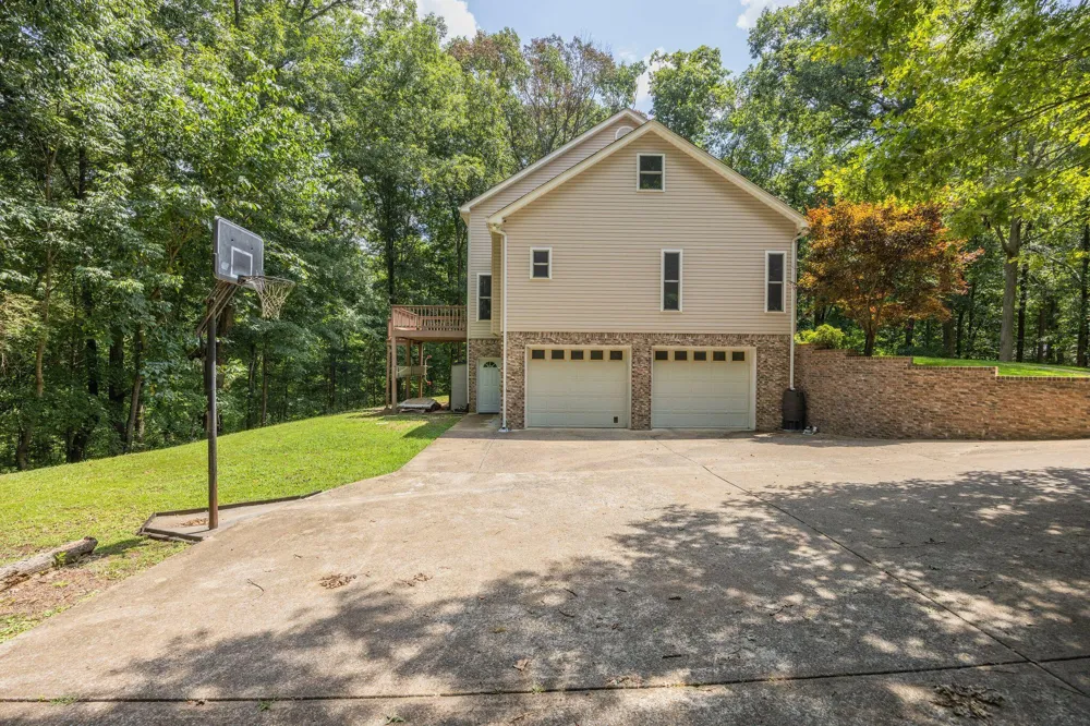 5021 Parkerson Road Apison, TN 37302