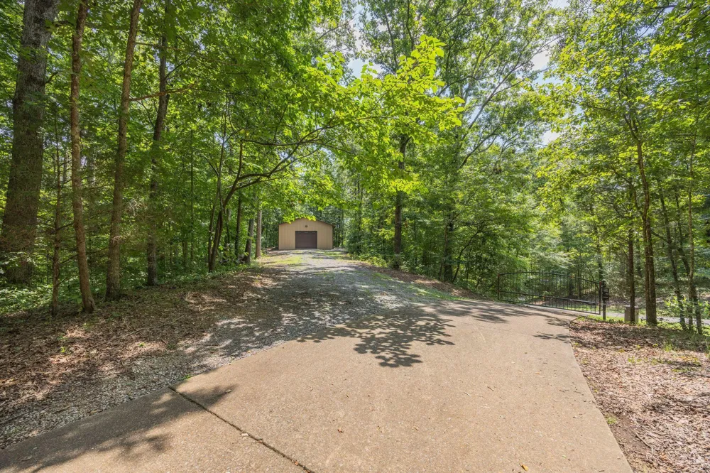 5021 Parkerson Road Apison, TN 37302