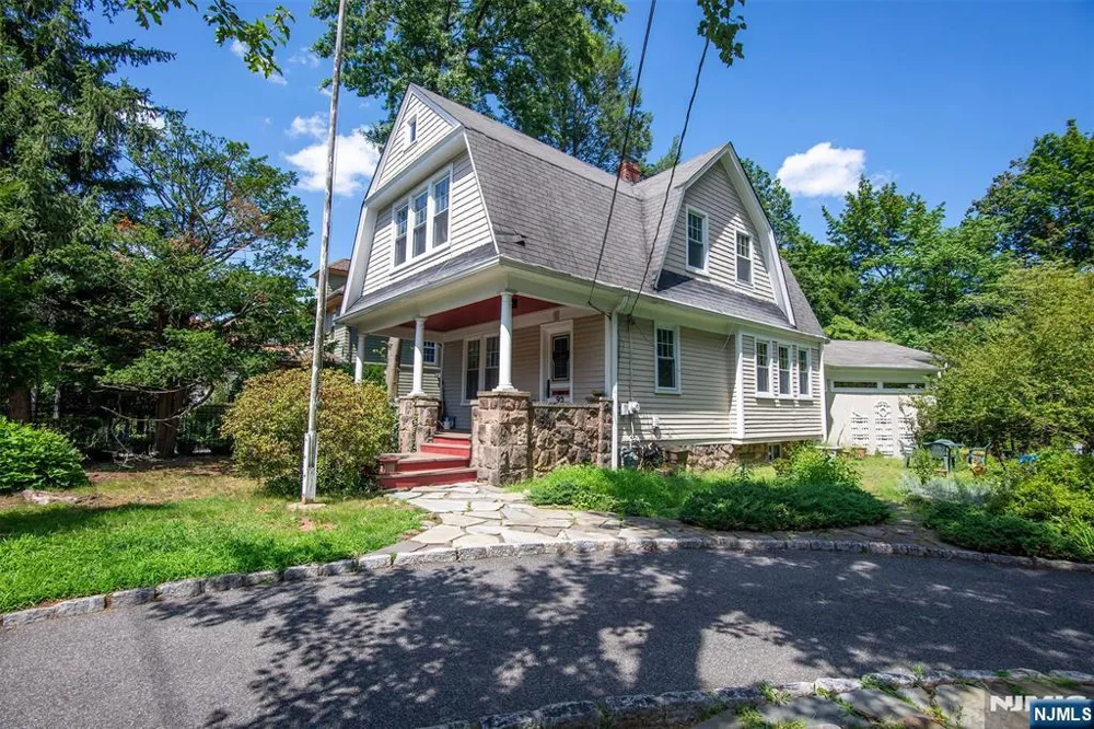 93 Ivy Lane Englewood, NJ 07631