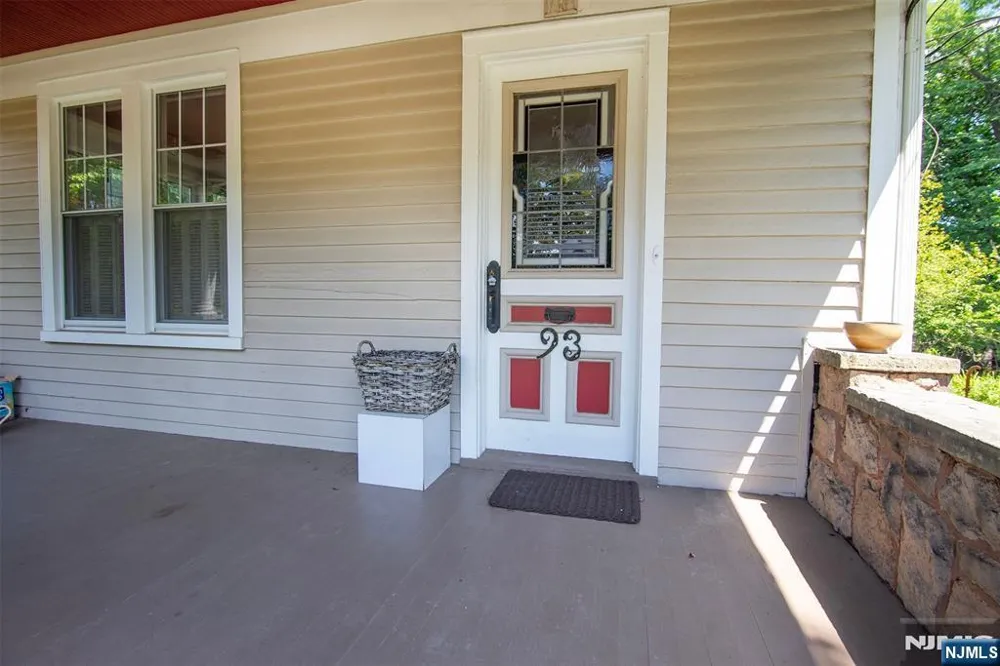 93 Ivy Lane Englewood, NJ 07631