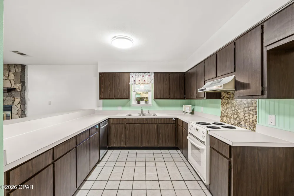 956 Mcfarlan Avenue Fort Walton Beach, FL 32547