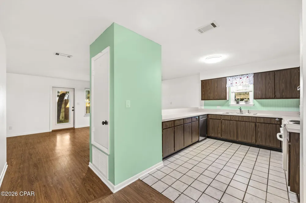 956 Mcfarlan Avenue Fort Walton Beach, FL 32547