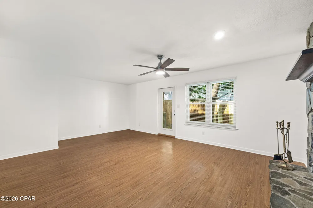 956 Mcfarlan Avenue Fort Walton Beach, FL 32547