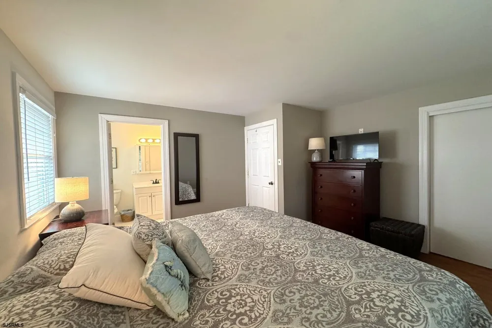 111 W Inlet Road Ocean City, NJ 08226