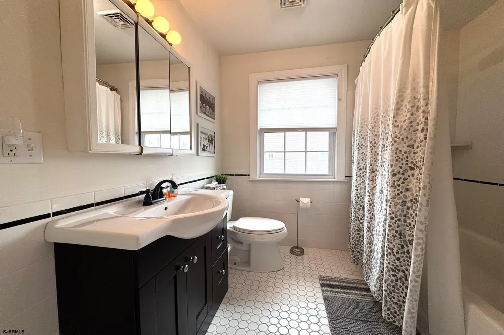 111 W Inlet Road Ocean City, NJ 08226