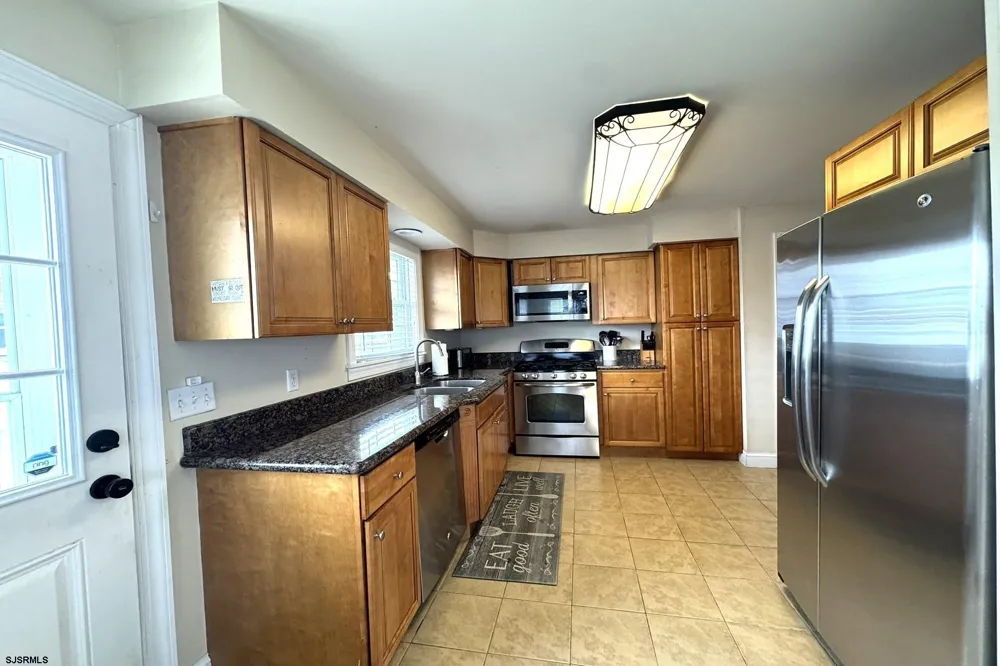 111 W Inlet Road Ocean City, NJ 08226
