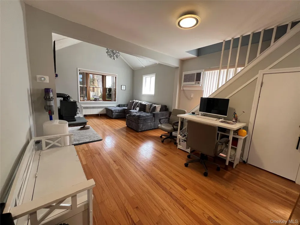 320 Maplegrove Avenue Uniondale, NY 11553