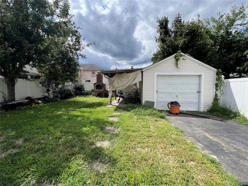 320 Maplegrove Avenue Uniondale, NY 11553