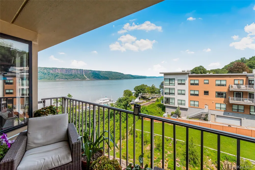 1155 Warburton Avenue #5A Yonkers, NY 10701