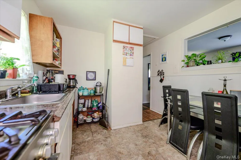 1380 Brooklyn Boulevard Bay Shore, NY 11706