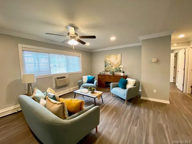 317 Brook Avenue #317-2b Bay Shore, NY 11706