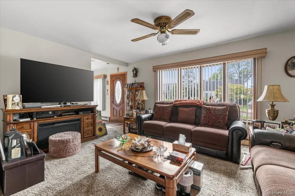 10 Enness Avenue Bethpage, NY 11714