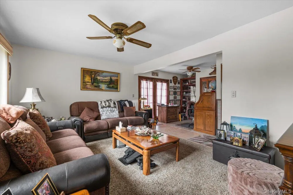 10 Enness Avenue Bethpage, NY 11714