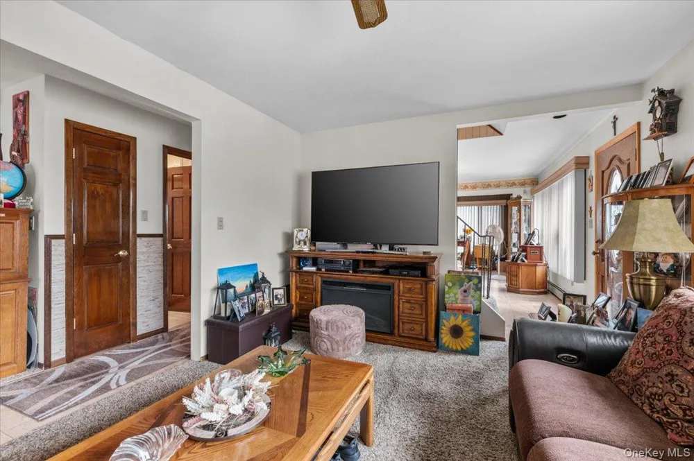 10 Enness Avenue Bethpage, NY 11714