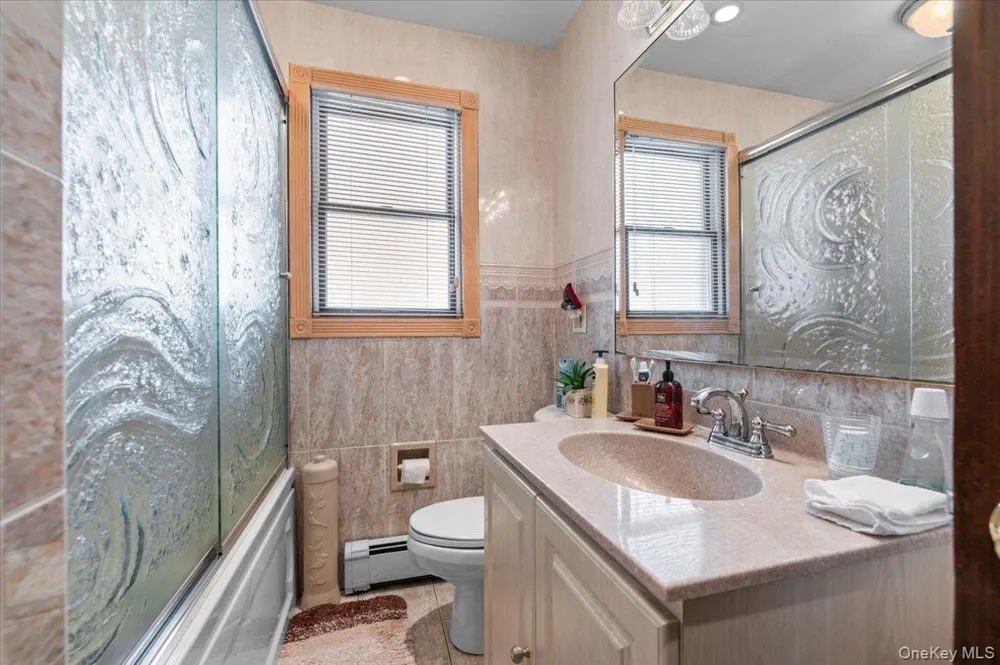 10 Enness Avenue Bethpage, NY 11714