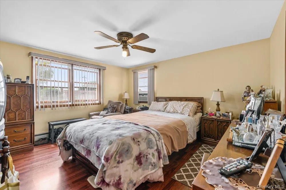 10 Enness Avenue Bethpage, NY 11714