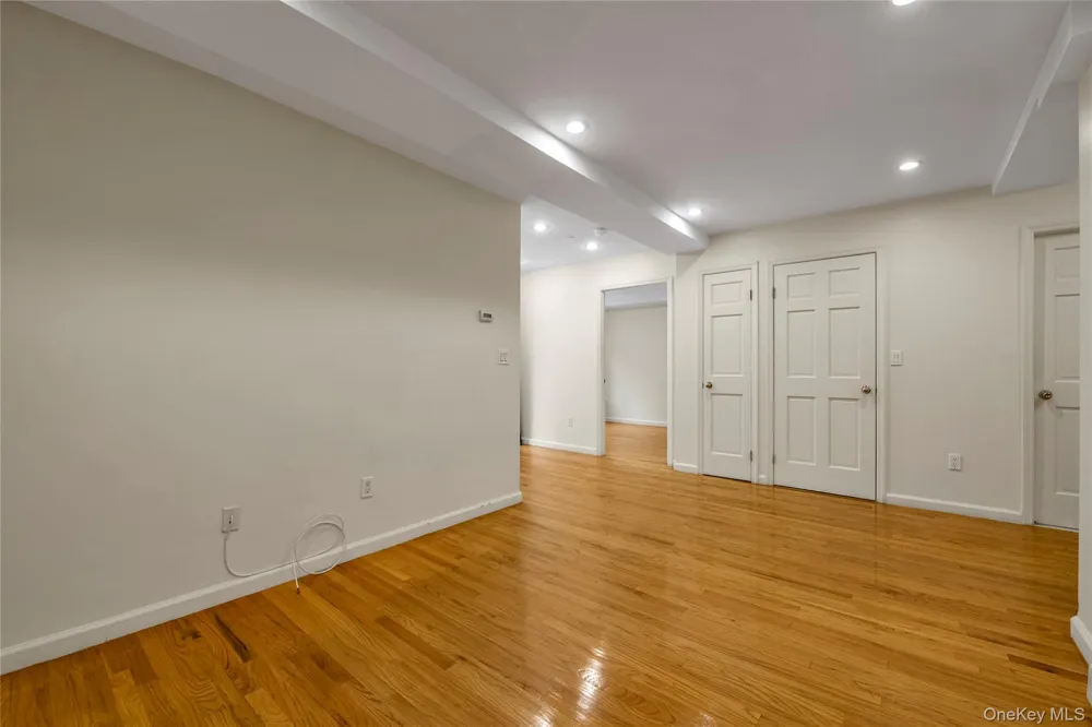 4318 Robinson Street #4D Flushing, NY 11355