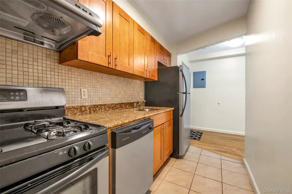 4318 Robinson Street #4D Flushing, NY 11355