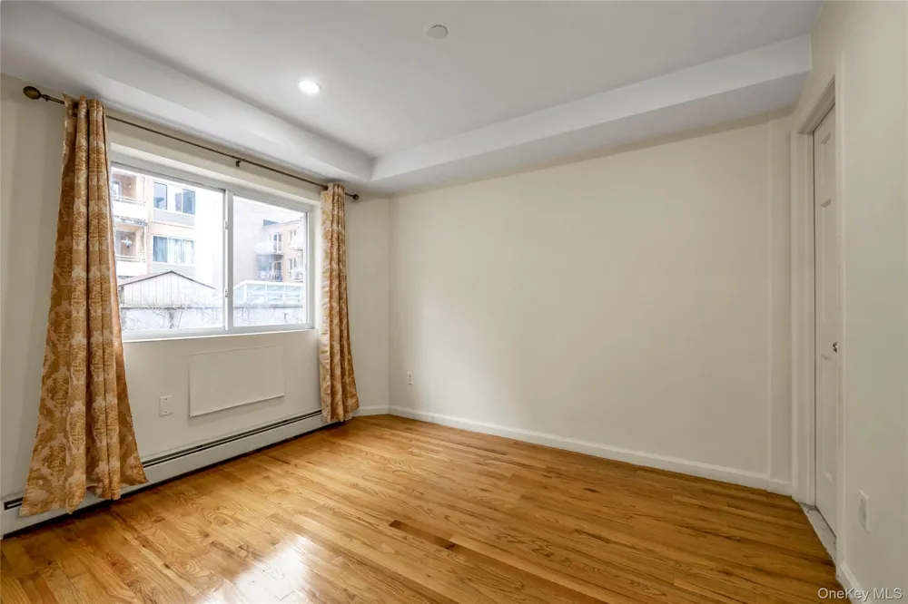 4318 Robinson Street #4D Flushing, NY 11355