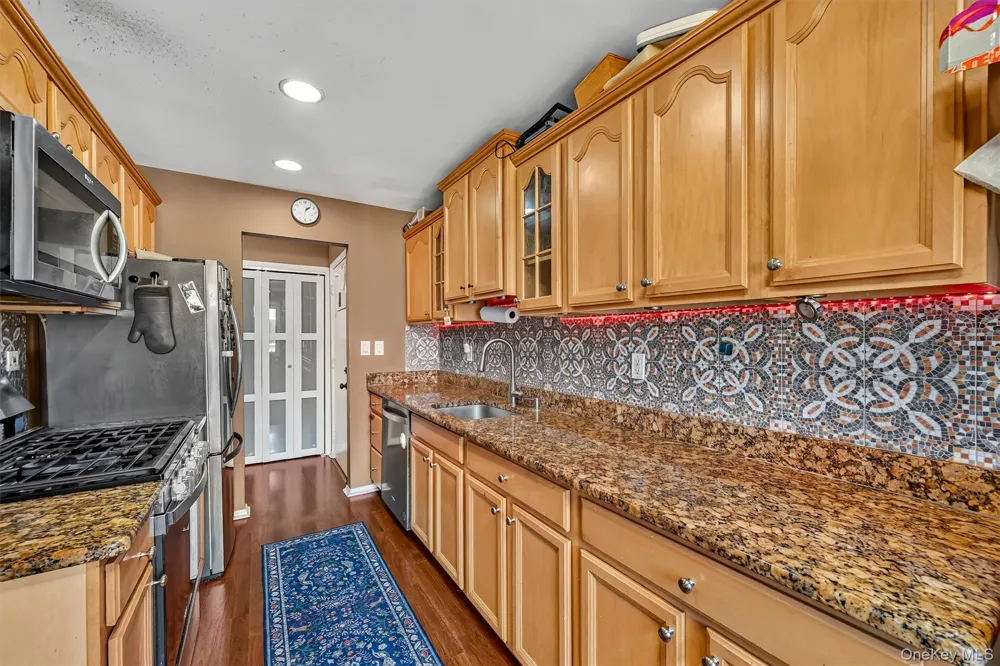 25 College Avenue #102 Nanuet, NY 10954