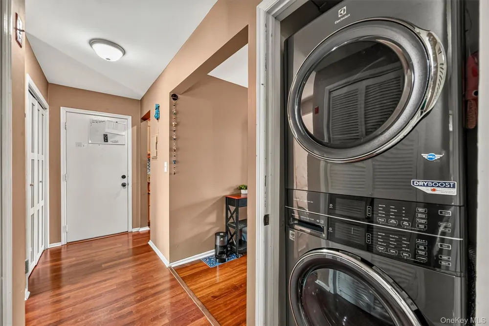 25 College Avenue #102 Nanuet, NY 10954