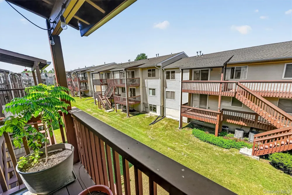 25 College Avenue #102 Nanuet, NY 10954