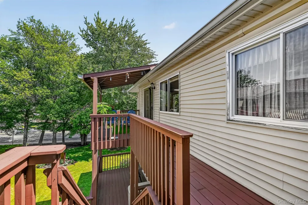 25 College Avenue #102 Nanuet, NY 10954