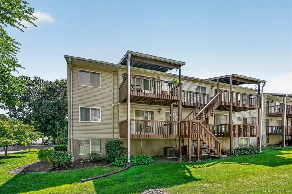 25 College Avenue #102 Nanuet, NY 10954