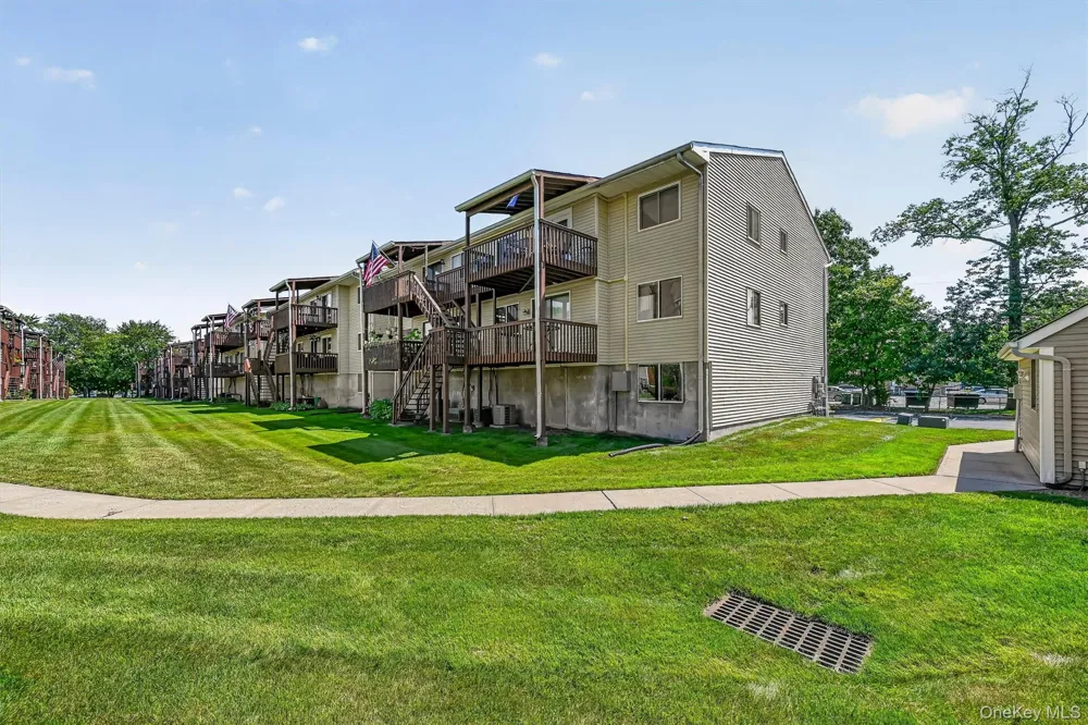 25 College Avenue #102 Nanuet, NY 10954