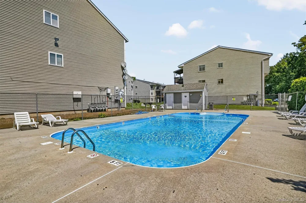 25 College Avenue #102 Nanuet, NY 10954