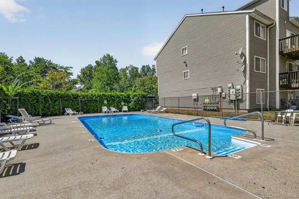 25 College Avenue #102 Nanuet, NY 10954