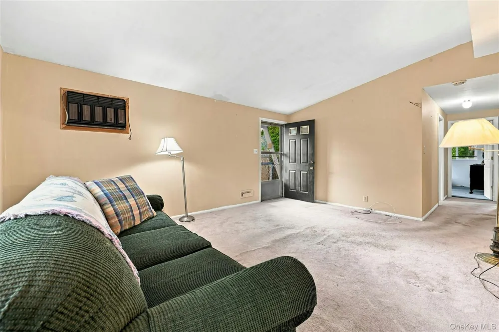90 Samuel Street Lake Ronkonkoma, NY 11779