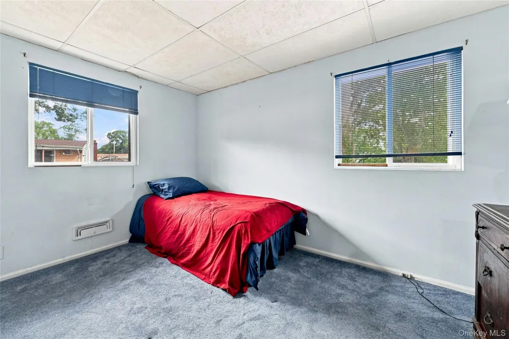 90 Samuel Street Lake Ronkonkoma, NY 11779