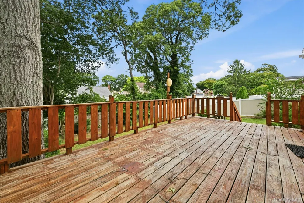 90 Samuel Street Lake Ronkonkoma, NY 11779