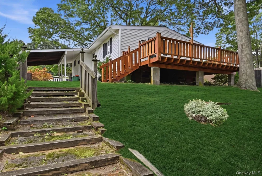 90 Samuel Street Lake Ronkonkoma, NY 11779