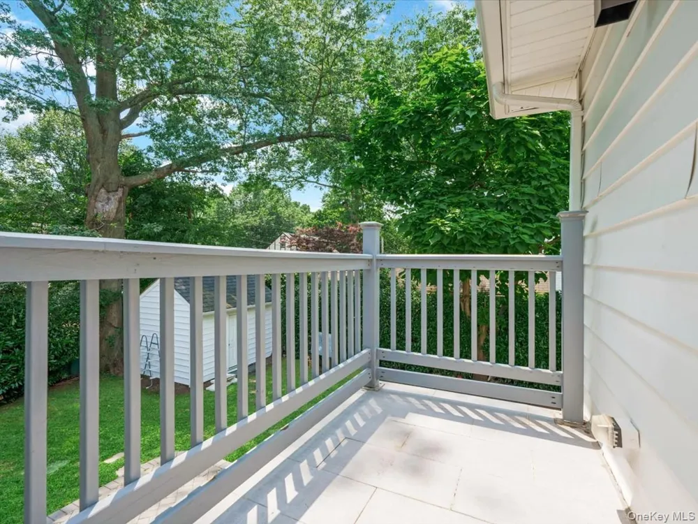 78 Poplar Street Garden City, NY 11530