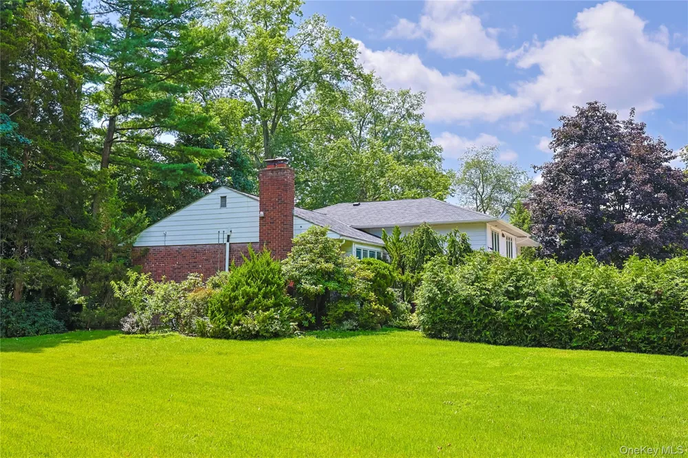 78 Poplar Street Garden City, NY 11530